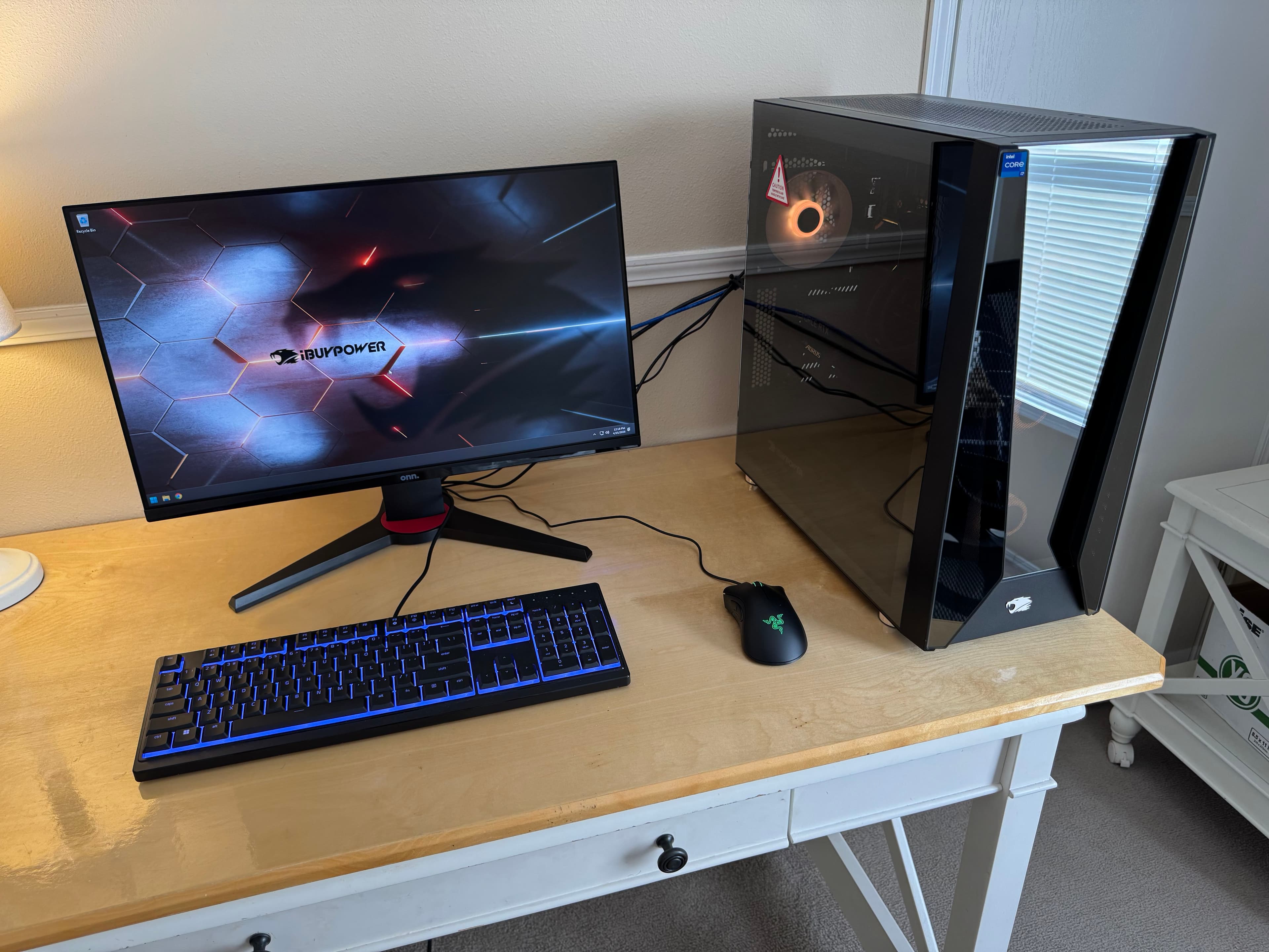 Gaming Desktop - iBuyPower - 32GB DDR4 Memory 1TB M.2 Drive